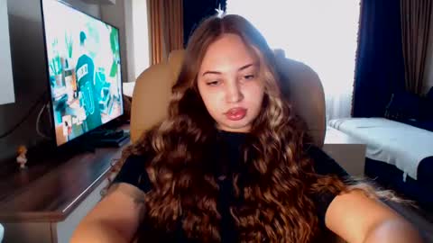 Kim Lee  online show from January 2025 12:37:01 PM