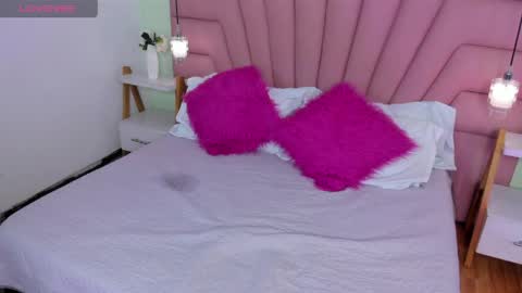 kimluna1 online show from April 2026 03:42:01 AM