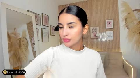 Kim  online show from January 2025 05:30:01 PM