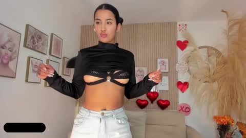 Kim  online show from February 2025 10:36:02 PM