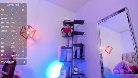 KIM online show from November 2025 03:27:01 AM