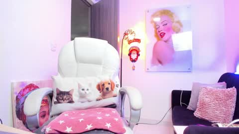 kimmberly_saenz_ online show from December 2024 10:23:01 PM