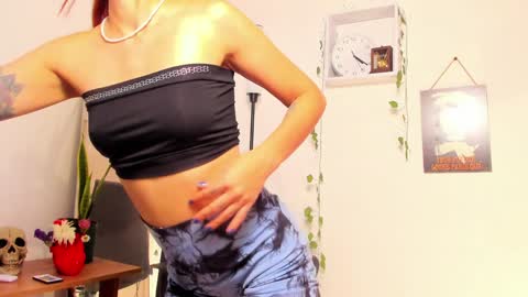 Kimm online show from December 2024 09:30:01 PM