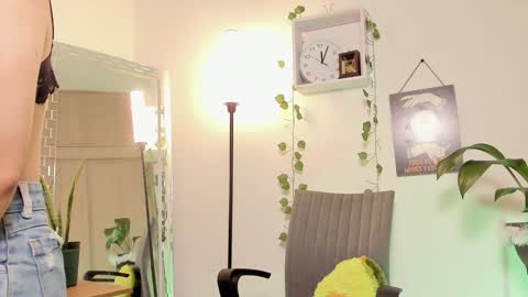 Kimm online show from January 2025 05:05:01 AM