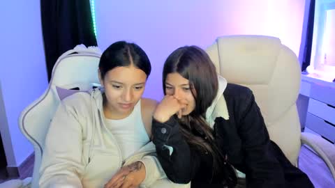 Snapshot of kimmi_foxy chatting on December 2024 12:08:01 AM kimmi online show from December 2024 12:08:01 AM