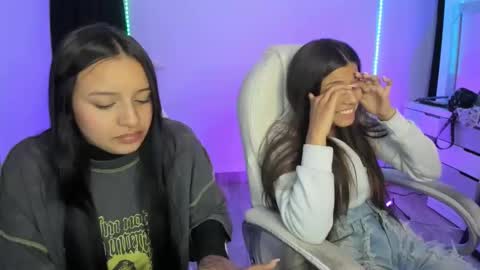 Snapshot of kimmi_foxy chatting on December 2024 12:44:02 AM kimmi online show from December 2024 12:44:02 AM