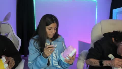 Snapshot of kimmi_foxy chatting on December 2024 03:04:02 AM kimmi online show from December 2024 03:04:02 AM