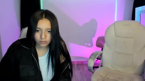 Snapshot of kimmi_foxy chatting on January 2025 11:22:02 PM kimmi online show from January 2025 11:22:02 PM