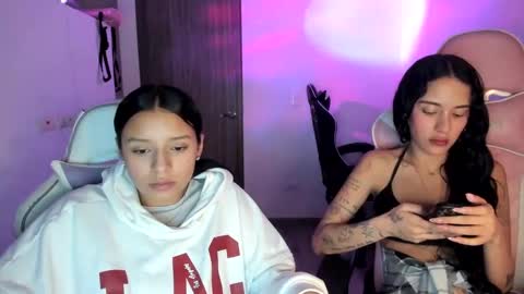 Snapshot of kimmi_foxy chatting on September 2025 11:48:01 PM kimmi online show from September 2025 11:48:01 PM