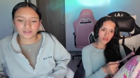 Snapshot of kimmi_foxy chatting on September 2025 11:20:01 PM kimmi online show from September 2025 11:20:01 PM