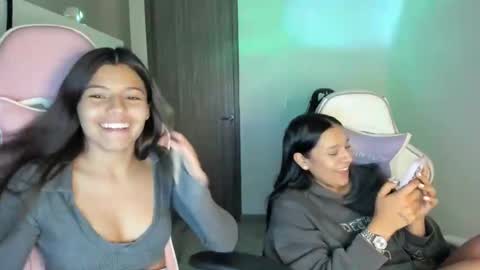 Snapshot of kimmi_foxy chatting on October 2025 11:25:01 PM kimmi online show from October 2025 11:25:01 PM