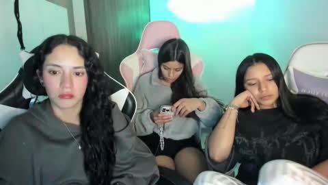 Snapshot of kimmi_foxy chatting on October 2025 11:51:02 PM kimmi online show from October 2025 11:51:02 PM