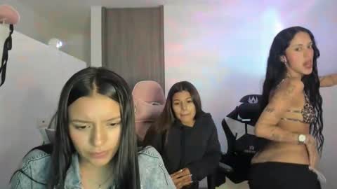 Snapshot of kimmi_foxy chatting on October 2025 11:14:01 PM kimmi online show from October 2025 11:14:01 PM