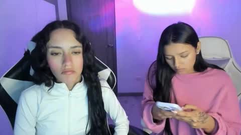 Snapshot of kimmi_foxy chatting on November 2025 11:25:01 PM kimmi online show from November 2025 11:25:01 PM