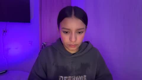 kimmi online show from April 2026 11:21:02 PM