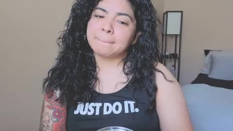 Kimmi online show from March 2025 08:37:02 PM