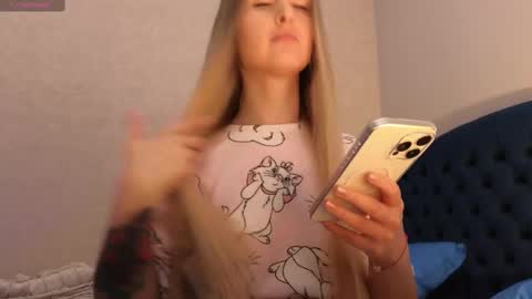 Kimmie online show from February 2025 07:10:01 PM