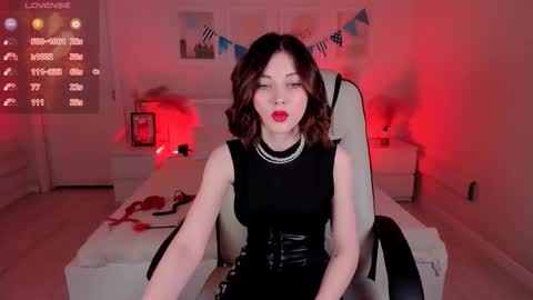 Snapshot of kimmie_shine chatting on September 2025 08:17:01 AM Your Kimmie follow me online show from September 2025 08:17:01 AM