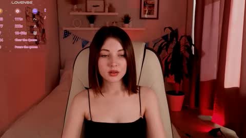 Snapshot of kimmie_shine chatting on October 2025 08:23:02 AM Your Kimmie follow me online show from October 2025 08:23:02 AM