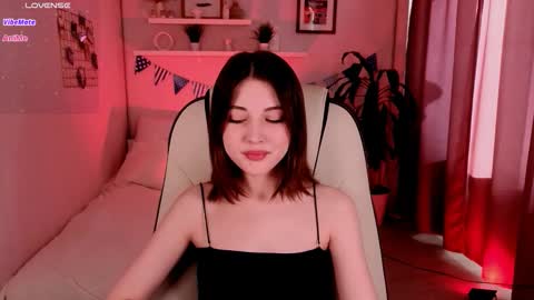 Snapshot of kimmie_shine chatting on October 2025 08:28:01 AM Your Kimmie follow me online show from October 2025 08:28:01 AM