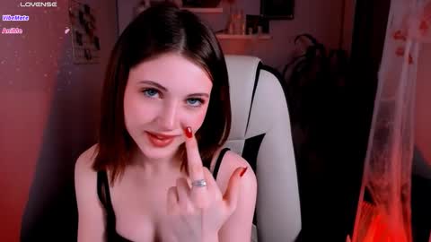 Snapshot of kimmie_shine chatting on October 2025 07:53:01 AM Your Kimmie follow me online show from October 2025 07:53:01 AM