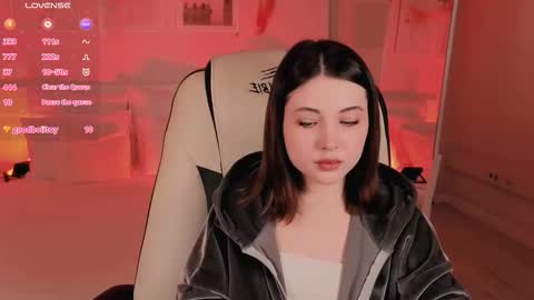 Snapshot of kimmie_shine chatting on November 2025 01:11:02 PM Your Kimmie follow me online show from November 2025 01:11:02 PM