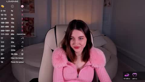 Snapshot of kimmie_shine chatting on February 2026 07:35:01 AM Your Kimmie follow me online show from February 2026 07:35:01 AM