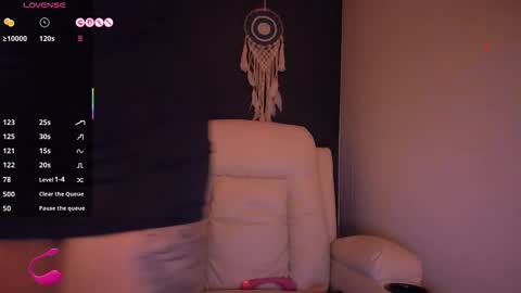 Snapshot of kimmy_chi chatting on January 2026 06:46:02 PM Lo online show from January 2026 06:46:02 PM