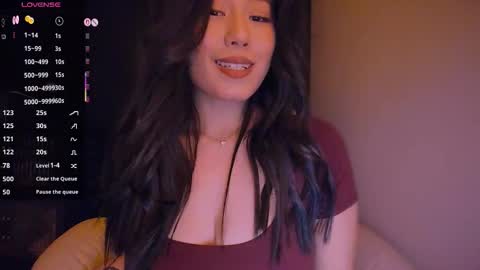 Snapshot of kimmy_chi chatting on January 2026 07:07:02 PM Lo online show from January 2026 07:07:02 PM