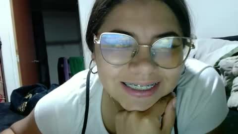 Snapshot of kimmy_kimmy_ chatting on January 2026 11:18:01 PM Kimmy online show from January 2026 11:18:01 PM