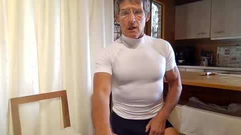 kimonoblues online show from December 2025 12:54:01 PM