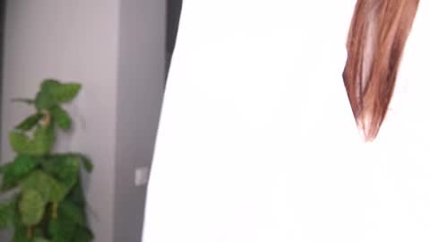 Kim online show from December 2025 04:25:01 PM