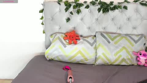 Kim  online show from December 2024 09:29:02 AM