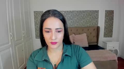 Kim online show from November 2025 07:34:02 PM