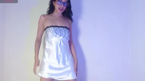 kimm online show from November 2025 02:06:01 PM