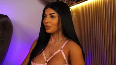 Andreea online show from September 2025 08:43:02 PM