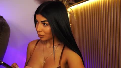 Andreea online show from October 2025 07:45:02 PM