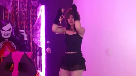 Snapshot of kind_scarlett chatting on October 2025 02:58:02 AM Kind Scarlett online show from October 2025 02:58:02 AM