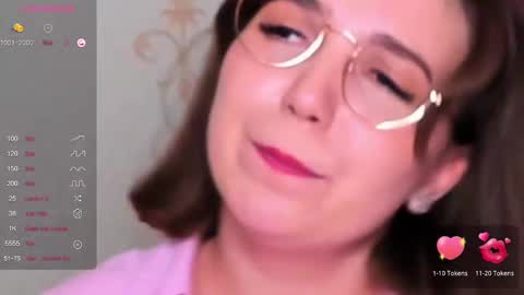 Hazel online show from March 2025 07:05:01 PM