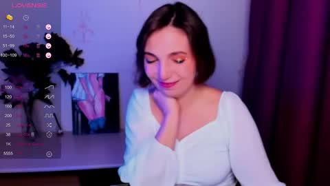 Hazel online show from October 2025 08:46:02 AM