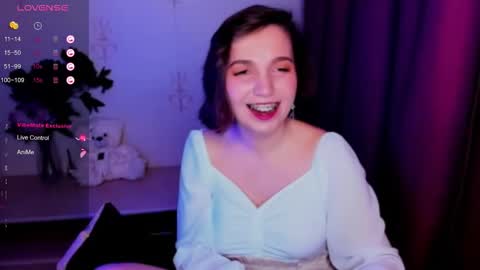 Hazel online show from November 2025 06:40:01 PM