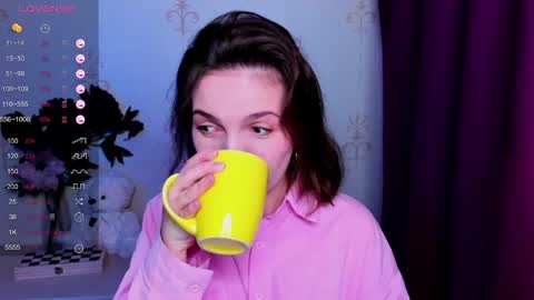 Hazel online show from April 2026 10:18:01 PM