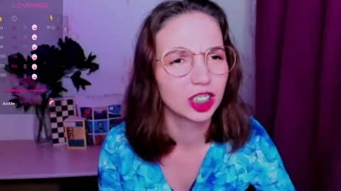 Snapshot of kindhazelhere_ chatting on July 2026 04:03:02 AM Hazel online show from July 2026 04:03:02 AM