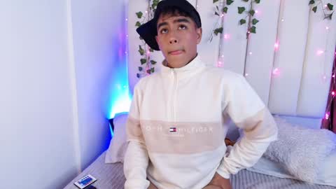 king  help me reach 100 likes online show from January 2025 02:56:02 AM