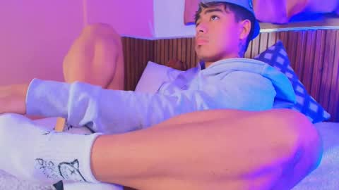 king  help me reach 100 likes online show from October 2025 03:02:02 AM