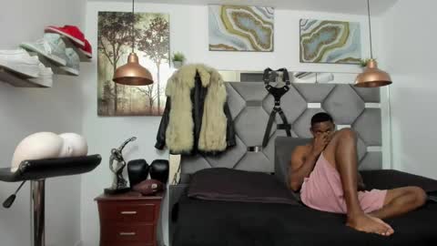 HOT MEN BLACK online show from January 2025 02:47:02 PM