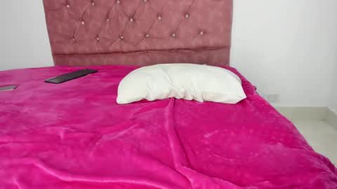 Snapshot of king_lovely_horny chatting on February 2025 10:00:02 PM KING online show from February 2025 10:00:02 PM