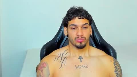 king_of_kings__ online show from February 2026 09:33:01 PM