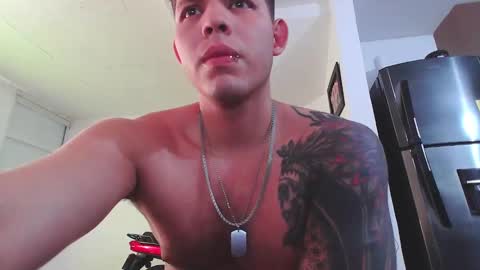 Snapshot of king_russo chatting on January 2025 09:02:01 PM king_russo online show from January 2025 09:02:01 PM