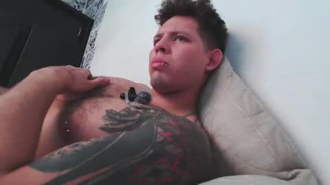 Snapshot of king_russo chatting on January 2025 05:06:01 PM king_russo online show from January 2025 05:06:01 PM